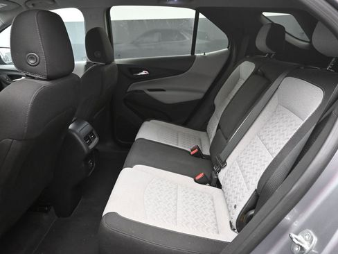 Used 2023 Chevrolet Equinox LT image 23