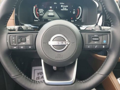 Certified 2025 Nissan Pathfinder Platinum w/ Cargo Package AWD/4WD image 44