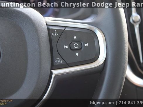 Used 2024 Volvo S60 B5 Core image 17