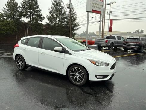 Used 2017 Ford Focus SEL FWD image 7
