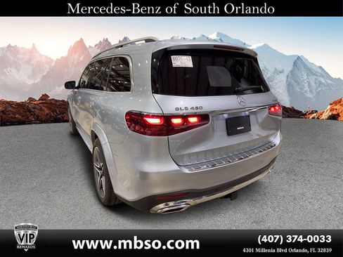 Used 2025 Mercedes-Benz GLS 450 4MATIC w/ AMG Line Exterior image 16