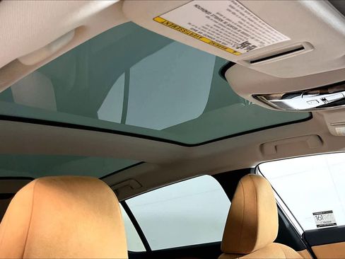 Used 2023 Lexus RZ 450e Premium image 13