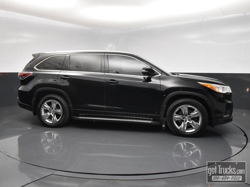 Used 2015 Toyota Highlander Limited Platinum AWD/4WD image 50