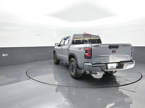 Used 2022 Nissan Frontier PRO-4X image 5