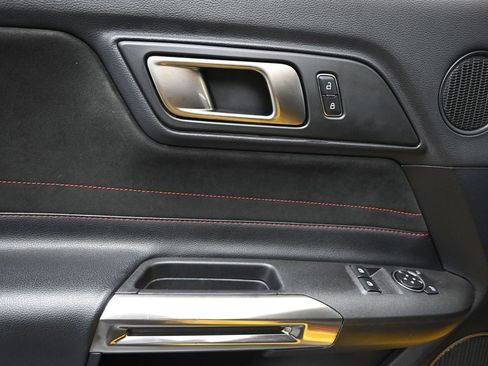 Used 2017 Ford Mustang Shelby GT350R w/ GT350R Equipment Group 920A image 18