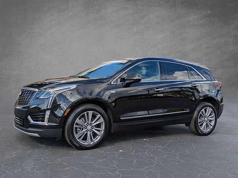 Certified 2025 Cadillac XT5 Premium Luxury w/ Technology Package image 2