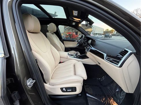 Used 2021 BMW X5 sDrive40i w/ Premium Package image 49
