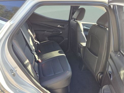 Used 2023 Chevrolet Bolt EUV LT w/ Convenience Package FWD image 15