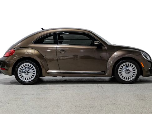 Used 2014 Volkswagen Beetle 1.8T FWD image 5