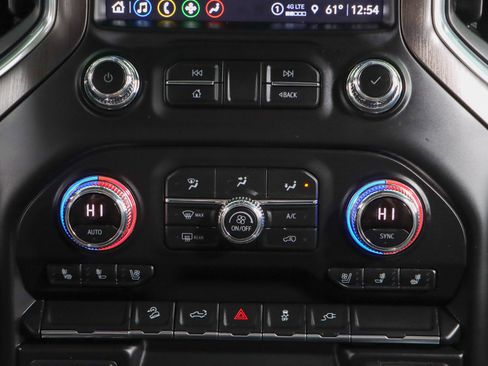Used 2021 GMC Sierra 2500 AT4 image 21