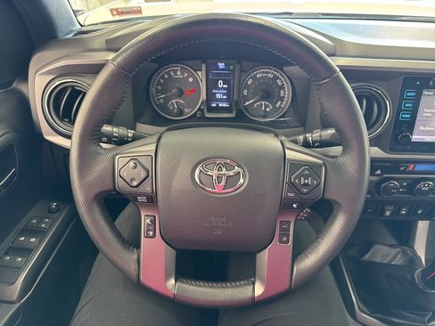 Used 2019 Toyota Tacoma TRD Off-Road image 19