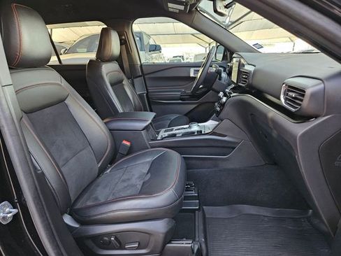 Used 2024 Ford Explorer ST-Line w/ Class IV Trailer Tow Package image 27