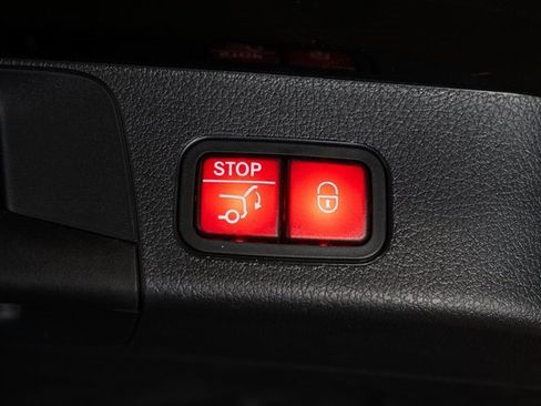 New 2026 Mercedes-Benz GLB 250 GLB 250 image 37