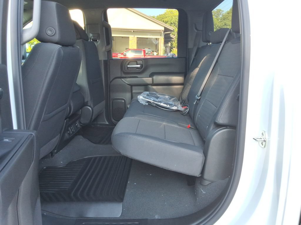 New 2026 Chevrolet Silverado 2500 Custom w/ Custom Value Package AWD/4WD image 17