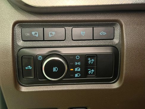 Used 2024 Ford F350 King Ranch AWD/4WD image 25