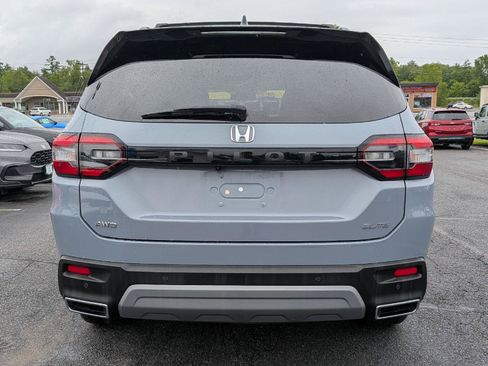 Certified 2024 Honda Pilot Elite image 9