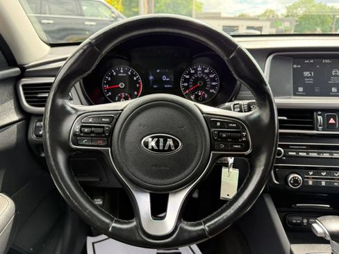 Used 2018 Kia Optima S w/ Panoramic Sunroof Package FWD image 30