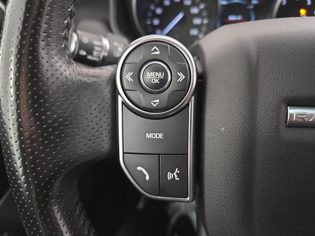 Used 2017 Land Rover Range Rover Sport HSE AWD/4WD image 18