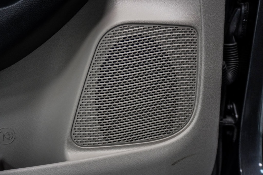 Used 2020 Chrysler Pacifica Touring-L FWD image 18
