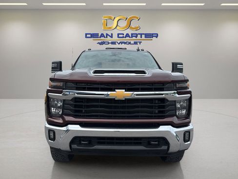 Used 2024 Chevrolet Silverado 2500 LT AWD/4WD image 8