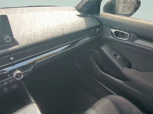 Used 2024 Honda Civic Sport image 17