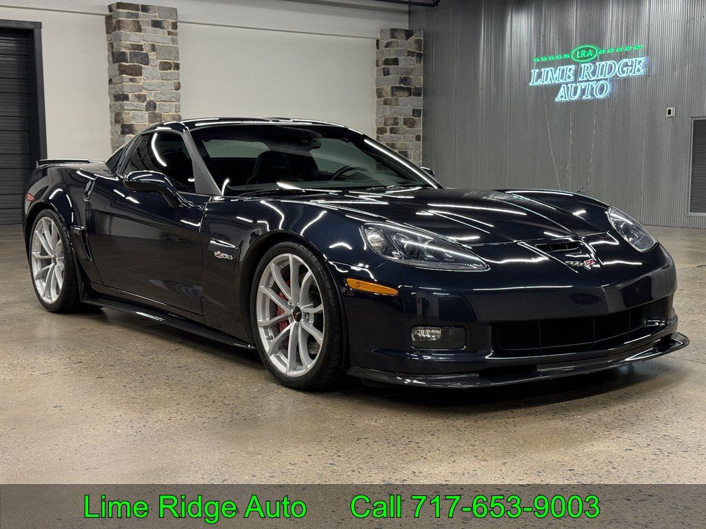 Used 2013 Chevrolet Corvette Z06 w/ 3LZ Preferred Equipment Group RWD image 1