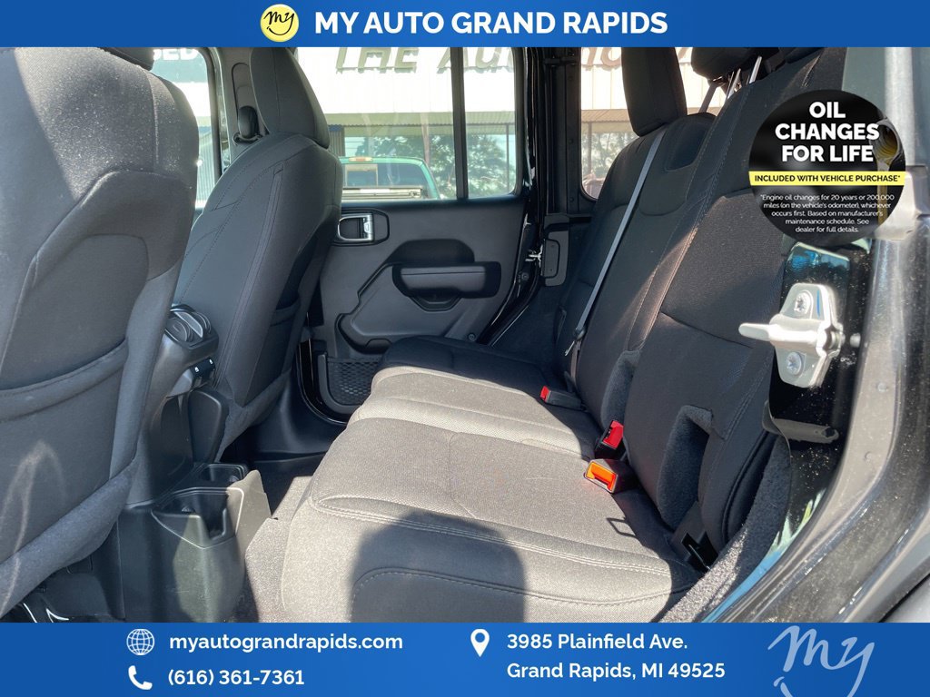 Used 2022 Jeep Wrangler Unlimited Sport AWD/4WD image 8