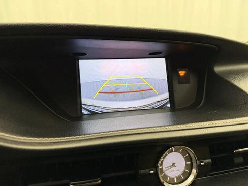 Used 2015 Lexus ES 350 w/ Luxury Package FWD image 19