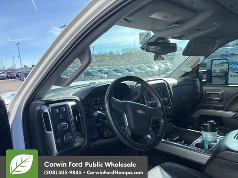 Used 2018 Chevrolet Silverado 3500 LTZ image 10