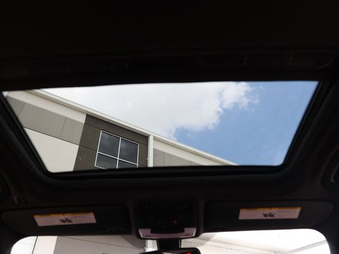 Used 2015 BMW M3 RWD image 26