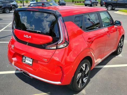 Certified 2025 Kia Soul GT-Line w/ GT-Line Technology Package FWD image 16