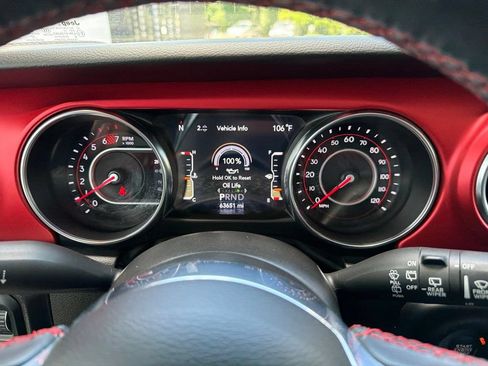 Used 2022 Jeep Wrangler Unlimited Rubicon w/ Dual Top Group AWD/4WD image 47
