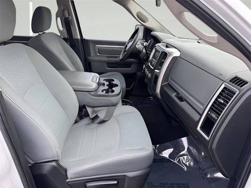 Used 2018 RAM 2500 SLT image 26