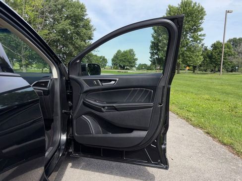 Used 2015 Ford Edge Sport w/ Equipment Group 401A AWD/4WD image 30