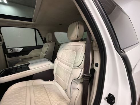 Used 2024 Lincoln Navigator Black Label AWD/4WD image 47