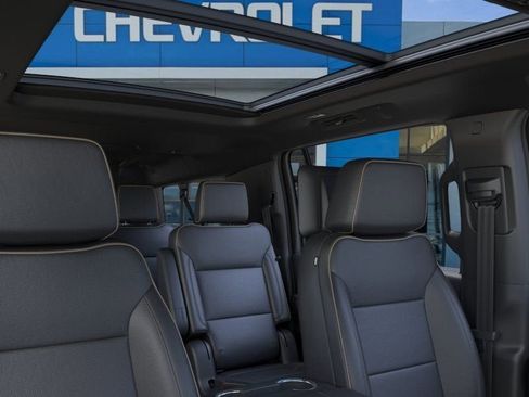 New 2026 Chevrolet Suburban Premier image 24