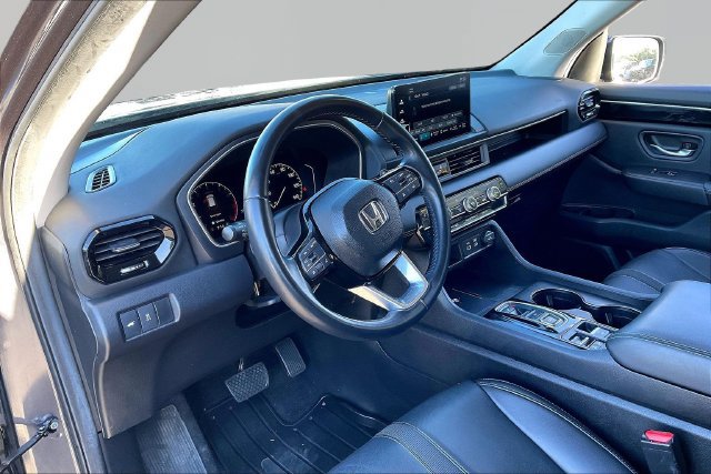 Used 2025 Honda Pilot EX-L image 12