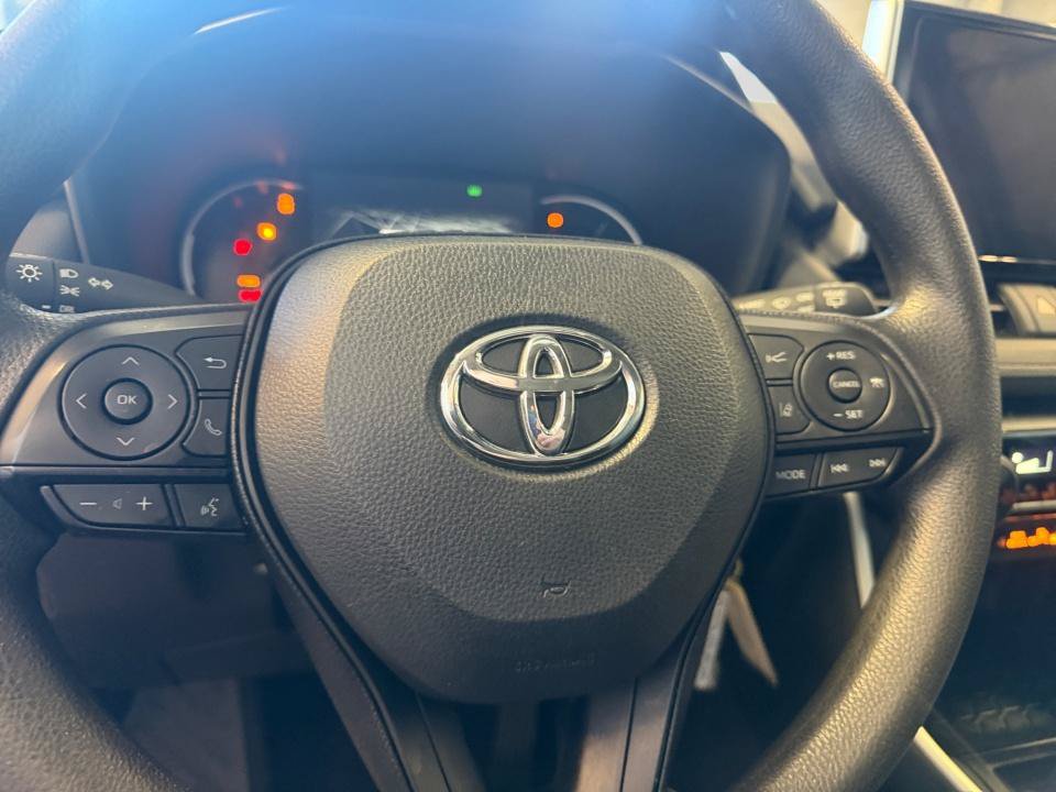Certified 2025 Toyota RAV4 LE AWD/4WD image 13