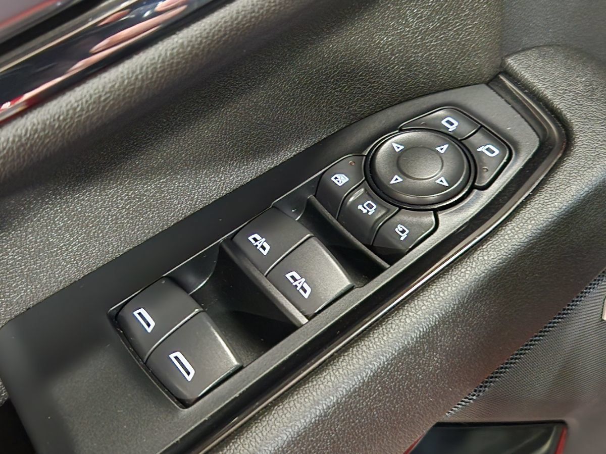 Used 2024 GMC Sierra 2500 AT4 w/ AT4 Premium Plus Package AWD/4WD image 46