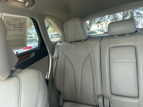 Used 2019 Lincoln MKC Select w/ Select Plus Package image 12