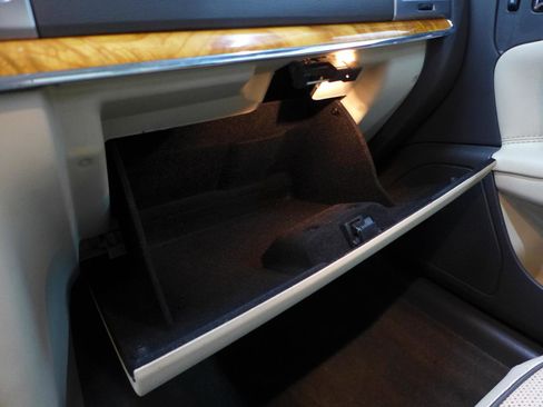 Used 2011 Lincoln MKZ FWD image 35