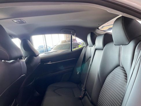 Used 2024 Toyota Camry SE image 17