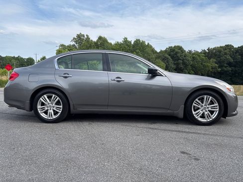 Used 2013 INFINITI G37 Journey w/ Premium Pkg RWD image 6