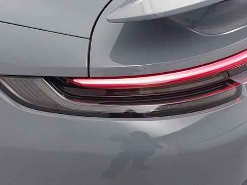 Certified 2024 Porsche 911 Turbo S AWD/4WD image 31