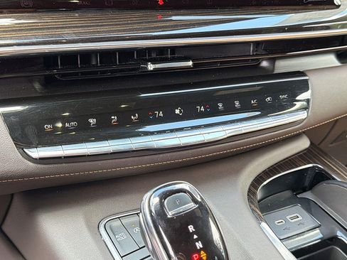 Used 2022 Cadillac Escalade ESV Sport w/ Touring Package AWD/4WD image 11