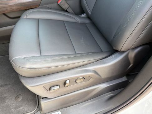 New 2026 GMC Sierra 1500 SLT image 21