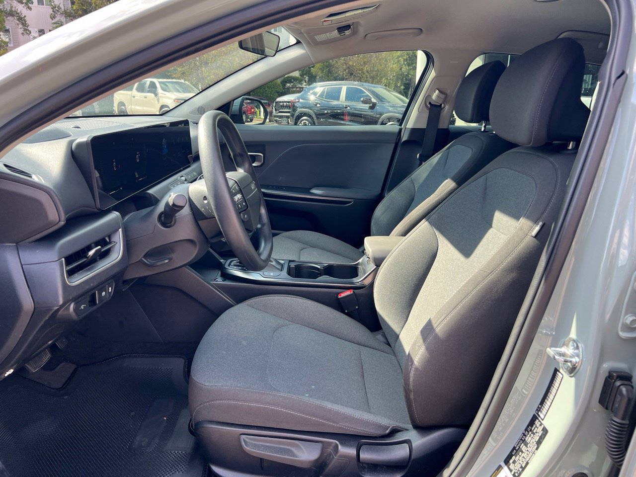 Used 2025 Kia K4 FWD image 9