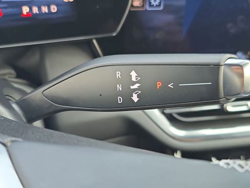 Used 2024 Chevrolet Equinox EV LT image 15