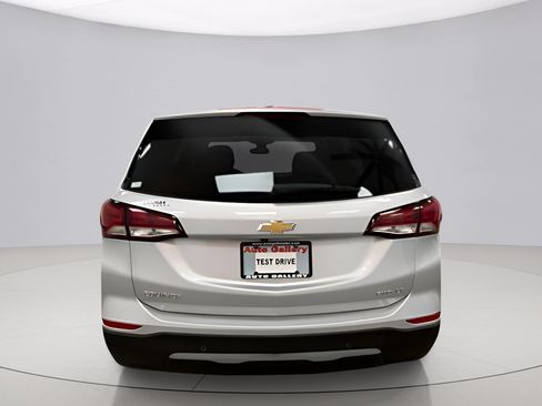 Used 2022 Chevrolet Equinox LT AWD/4WD image 4