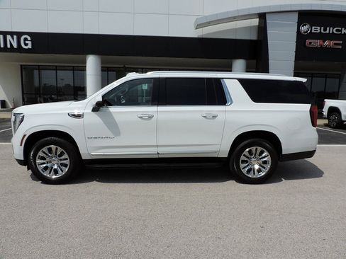 Certified 2025 GMC Yukon XL Denali AWD/4WD image 8